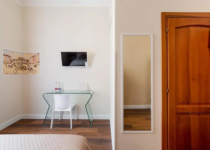 Clavdia Flat Pensión 4*